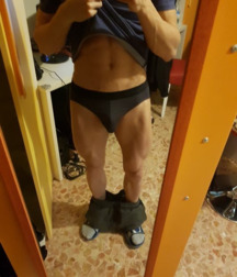 Hot boy muscle 5ba3aaa151da6.jpg
