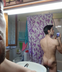 Hot boy muscle 5ba3aabd6ddb1.jpg