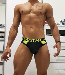 Hot Latin William Ricardo 5c76ed52b7cf0.jpg