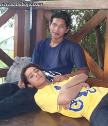 Age & Chris 5bbdf42b5b2c9.jpg