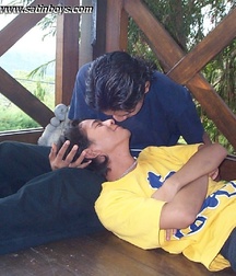Age & Chris 5bbdf42c8de8e.jpg