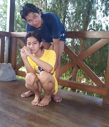Age & Chris 5bbdf434db9f0.jpg