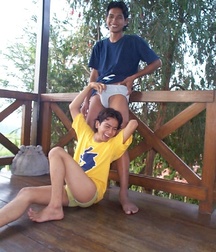 Age & Chris 5bbdf43e817ac.jpg