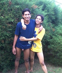 Age & Chris 5bbdf44f64526.jpg