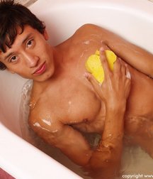 Alejandro 5bbdfd6d6336b.jpg