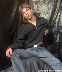 Aleksander 5bbe00c1a4c46.jpg