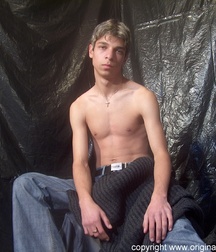 Aleksander 5bbe00cda67c2.jpg