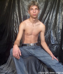 Aleksander 5bbe00d11d05d.jpg