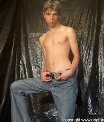 Aleksander 5bbe00df4325c.jpg