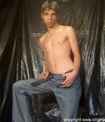 Aleksander 5bbe00e1a2379.jpg