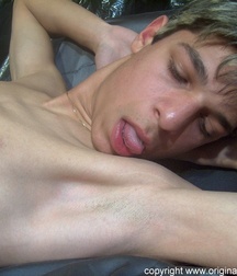 Aleksander 5bbe017550469.jpg