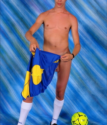 Ball boy 5bbe124a84175.jpg