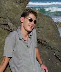 Raul @ beach 5a91fd0017517.jpg