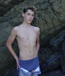 Raul @ beach 5a91fd22e73f7.jpg
