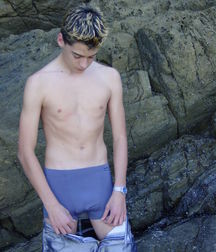 Raul @ beach 5a91fd2402950.jpg