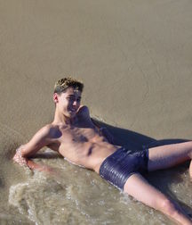Raul @ beach 5a91fd50c73f4.jpg