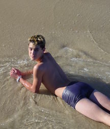 Raul @ beach 5a91fd52cd3cc.jpg