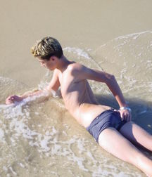 Raul @ beach 5a91fd54cd829.jpg