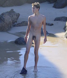 Raul @ beach 5a91fd5b51bf4.jpg