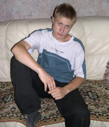 Cute blond boy 5a9203a73100e.jpg