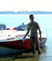 1000 sexy guys 59a75d15a0362.jpg