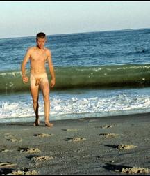 1000 sexy guys 59a75d17f19ca.jpg
