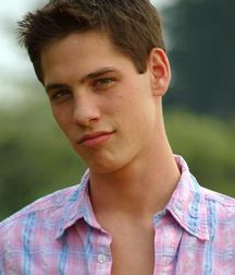 1000 sexy guys 59a75d2ee992d.jpg