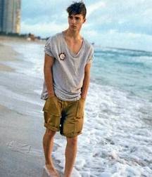 1000 sexy guys 59a75d32b01ef.jpg
