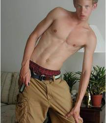 1000 sexy guys 59a75d371b314.jpg