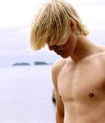 1000 sexy guys 59a75d63def73.jpg