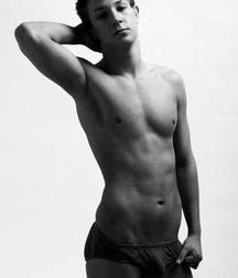 1000 sexy guys 59a75d8c7db31.jpg