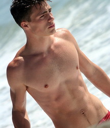 1000 sexy guys 59a75daca507d.jpg