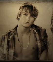 1000 sexy guys 59a75e06921b8.jpg