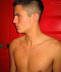 1000 sexy guys 59a75e0935194.jpg