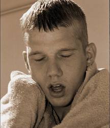 1000 sexy guys 59a75e31f0bc6.jpg