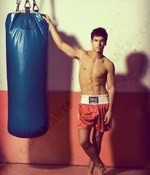 1000 sexy guys 59a75e3597250.jpg