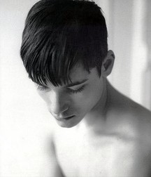 1000 sexy guys 59a75e7d2f52f.jpg