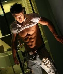 1000 sexy guys 59a75e875e35a.jpg