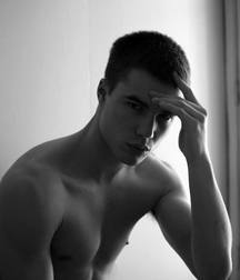 1000 sexy guys 59a75ed039f4b.jpg
