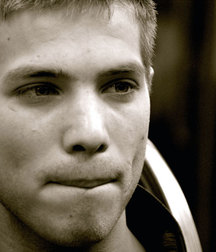 1000 sexy guys 59a75f91bb1ed.jpg
