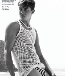1000 sexy guys 59a75fc88990e.jpg