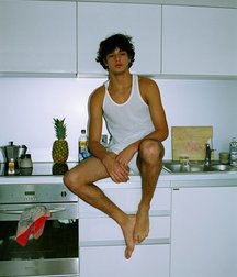 1000 sexy guys 59a7608907fbe.jpg