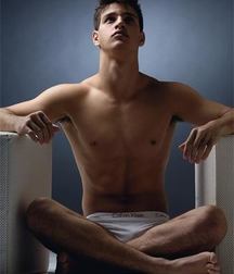 1000 sexy guys 59a7610de9321.jpg