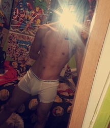 Body bulge and boner 5ba045160da37.jpg