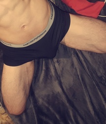 Body bulge and boner 5ba045feaafdb.jpg