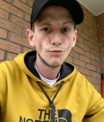 uk lad 5ba53d929d1a8.png