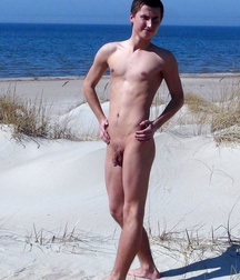Hot Beach Boys 5bc3cbf7915b2.jpg