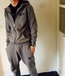 Chavs N Trackies 5bca0ab1ad17d.jpg