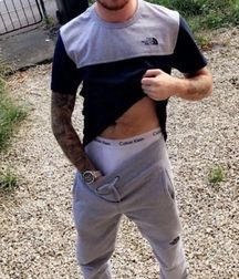 Chavs N Trackies 5bca0ac80bfd6.jpg