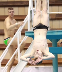 Boys and their speedos 5bcb21e191877.jpg